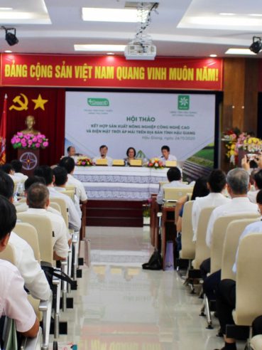 Phát triển mô hình sản xuất nông nghiệp kết hợp điện mặt trời áp mái tại Hậu Giang